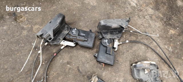 Брава врата предна лява дясна Mazda 6 GG 02-08г, снимка 2 - Части - 53070378