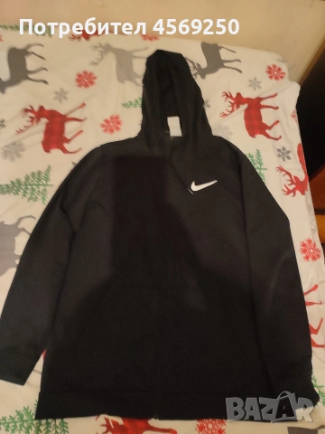 Чисто ново спортно горнище Nike (Размер L)
