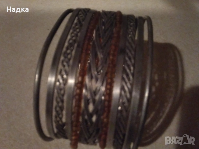 Дамска гривна, снимка 2 - Гривни - 52204807