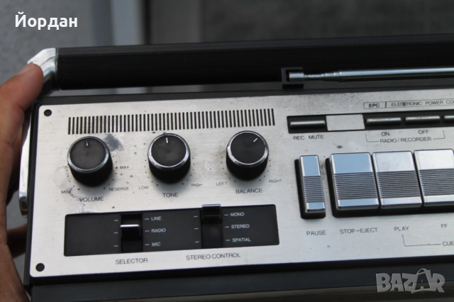 Радиокасетофон ''Philips 584'', снимка 7 - Радиокасетофони, транзистори - 52238117