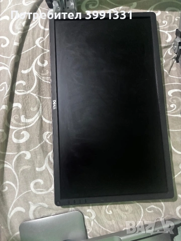 Два монитора със стойка Dell P2414Hb