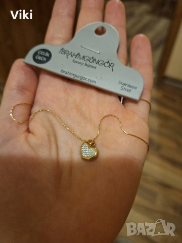 гривни , снимка 2 - Бижутерийни комплекти - 52643351