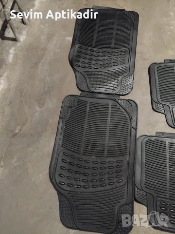 Гумени стелки комплект за автомобил , снимка 4 - Аксесоари и консумативи - 53566254
