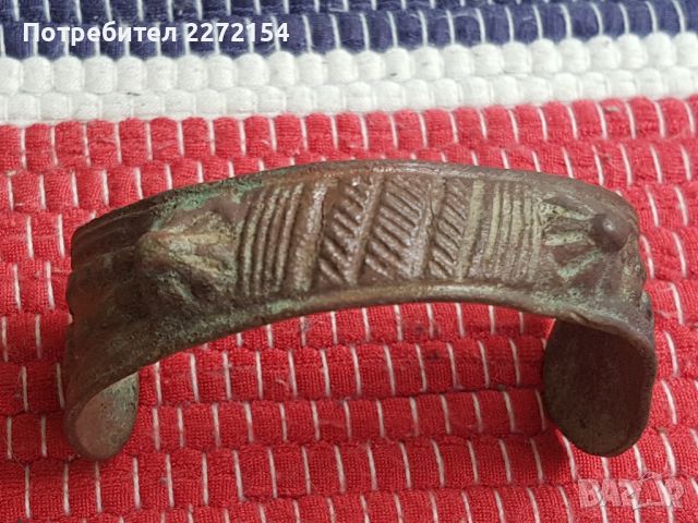 Стара гривна рогатка, снимка 1 - Антикварни и старинни предмети - 45651437