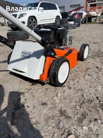Самоходна косачка Stihl, снимка 3 - Градинска техника - 53992312