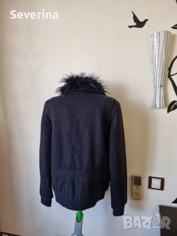 GAUDI* късо палто с естествен косъм на яката М размер , снимка 2 - Палта, манта - 52431184