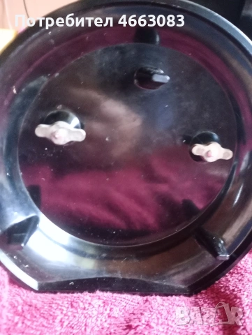 Стар руски настолен часовник. Маяк.