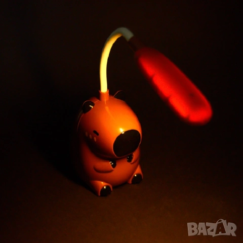 Настолна нощна лампа Капибара с морков, снимка 2 - Други - 53658536