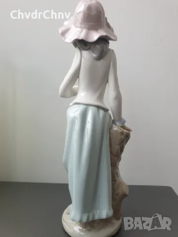 НАО ЛАДРО испанска порцеланова фигура на момиче с гълъб/NAO Lladro статуетка 24см, снимка 4 - Колекции - 47208457