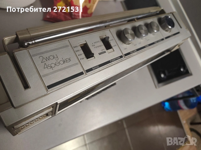 Радиокасетофон Sharp GF-4949, снимка 4 - Радиокасетофони, транзистори - 53568093