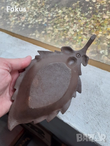 Старо малко чугунено плато с пиленце, снимка 4 - Антикварни и старинни предмети - 53358040