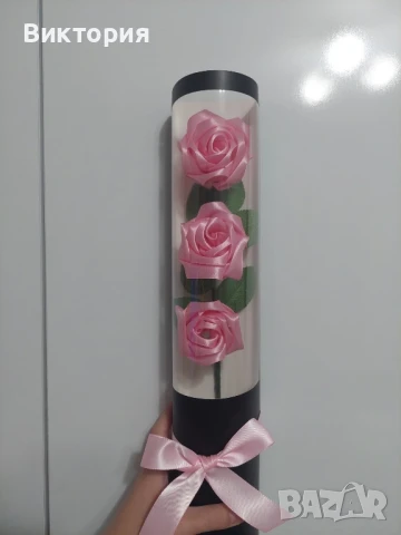 Сатенени рози в кутиика, снимка 2 - Изкуствени цветя - 51193803