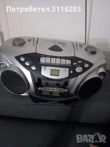 JVC касетофон, снимка 2 - Радиокасетофони, транзистори - 51584945