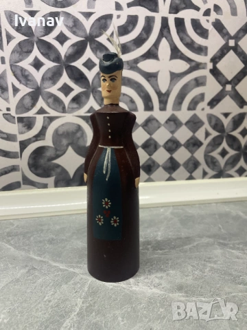 Шведска фолклорна кукла Falujungfrun