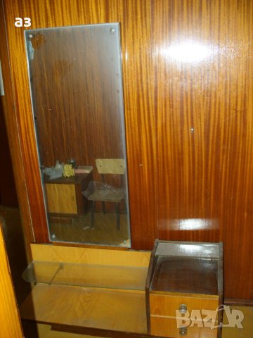 Тоалетка с огледало, снимка 1 - Тоалетки - 45811589