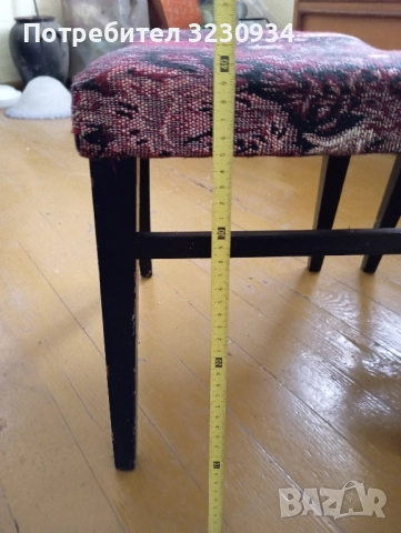 Два броя стари таборетки., снимка 2 - Антикварни и старинни предмети - 51442793