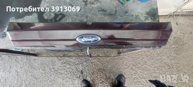 Продавам оригинална лайсна за осветяване на заден номер за Форд фиеста след 2009 г 