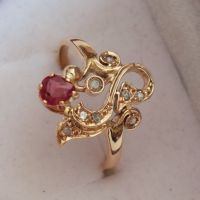 Дамски златен пръстен с инкрустирани диаманти и рубин, злато 12к., снимка 6 - Пръстени - 45434444