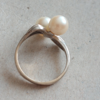 Дамски златен пръстен с натурални перли и диаманти.Злато 14к.има и сертификат , снимка 5 - Пръстени - 45035135