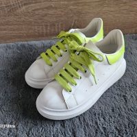 Бели спортни обувки с неон зелено, снимка 3 - Маратонки - 45808345