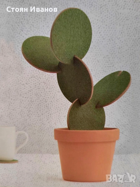 Керамична саксия-кашпа с декоративен кактус - Декорация, снимка 1