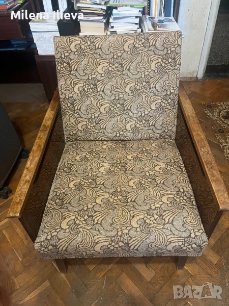 🪑 Два ретро фотьойла от 70-те/80-те години – дървени подлакътници, оригинална дамаска- Ст.Загора, снимка 1