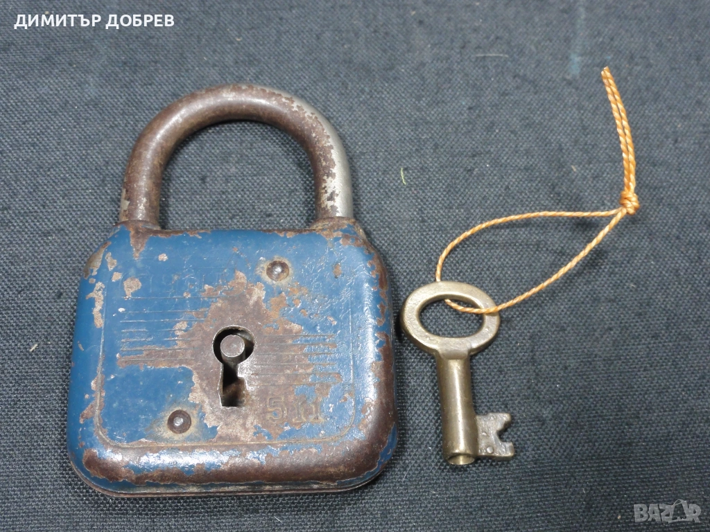 СТАР РЕТРО КАТИНАР С КЛЮЧ, снимка 1