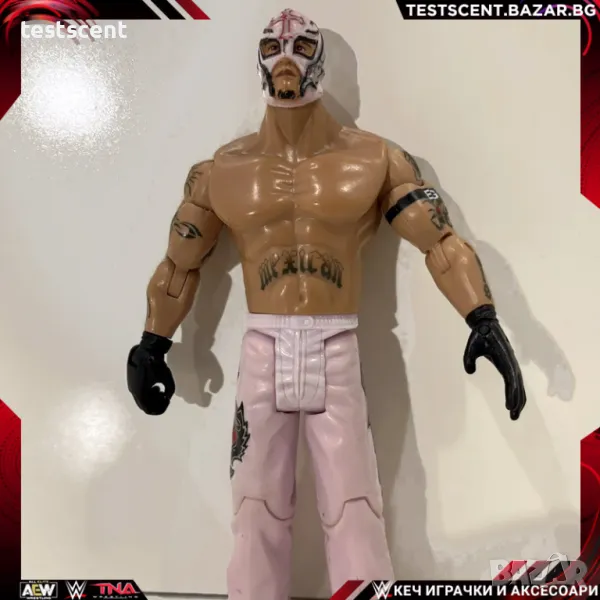 Екшън фигура WWE Rey Mysterio Рей Мистерио 2005 Pink Jakks Pacific USA figure играчка, снимка 1