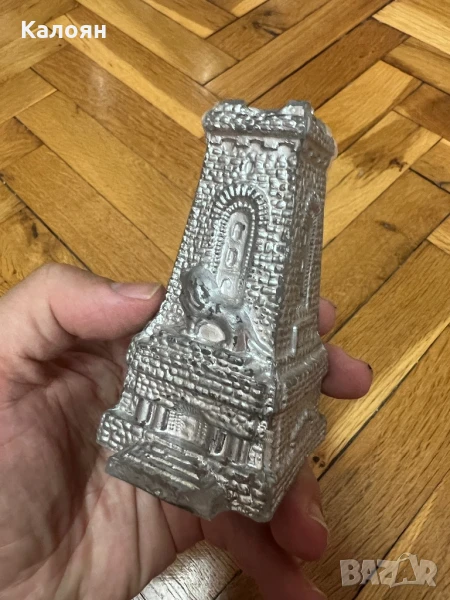 Сувенир паметника на Шипка пластмасов соц, снимка 1