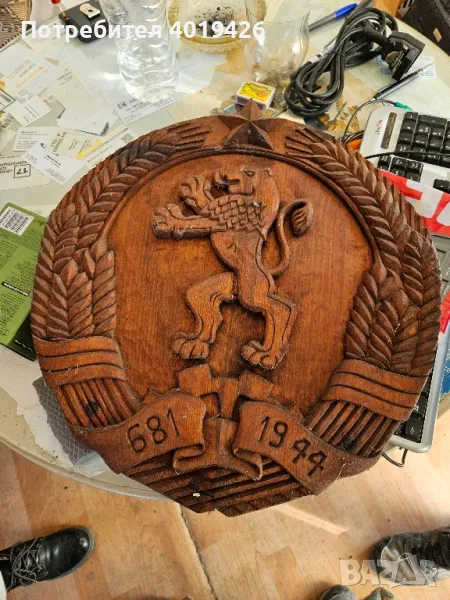 Продавам 3 броя дърворезба антика от времето,ръчна изработка, снимка 1