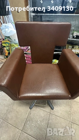 Два броя фризьорки столове , снимка 4 - Столове - 53101485