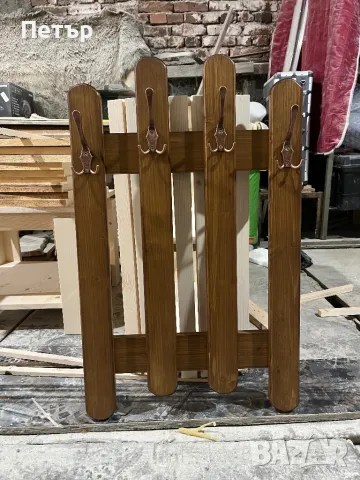 Закачалка четворна за стена от чам