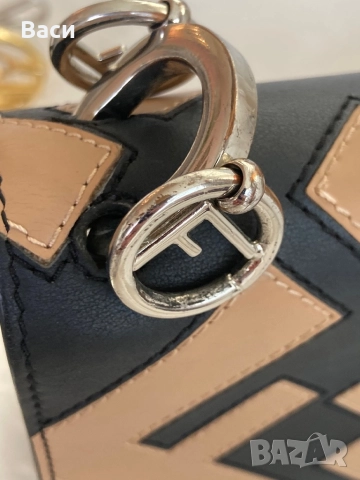FENDI чанта естествена кожа , снимка 9 - Чанти - 51633500
