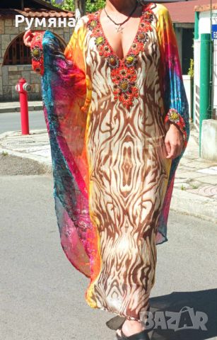 Уникален кафтан ,коприна и камъни и рокля по модел-Gaultier, снимка 2 - Рокли - 46434682