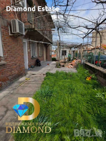 Къща с два гаража в град Гълъбово, снимка 4 - Къщи - 54135189