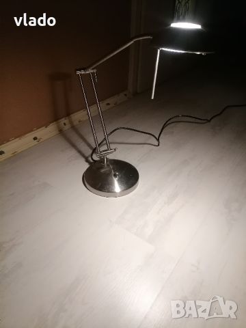 Дизайнерска настолна лампа с гъвкаво рамо димираща, снимка 3 - Настолни лампи - 45323497