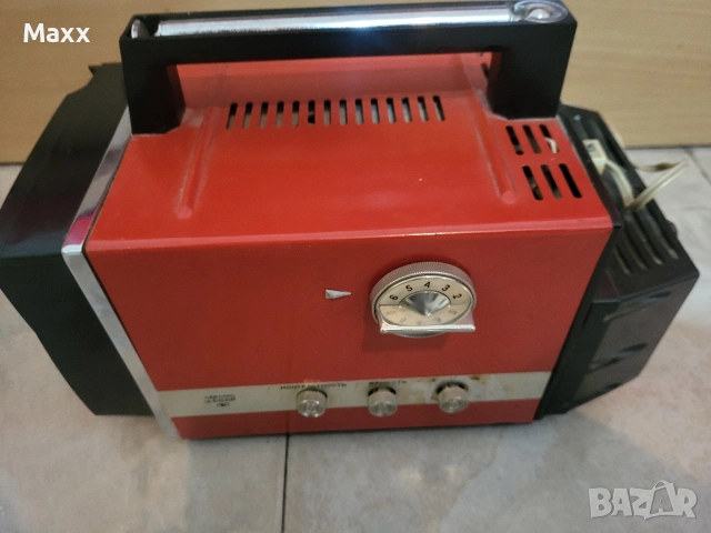 Продавам старо съветско телевизорче Електроника ВЛ-100, снимка 4 - Антикварни и старинни предмети - 53090184