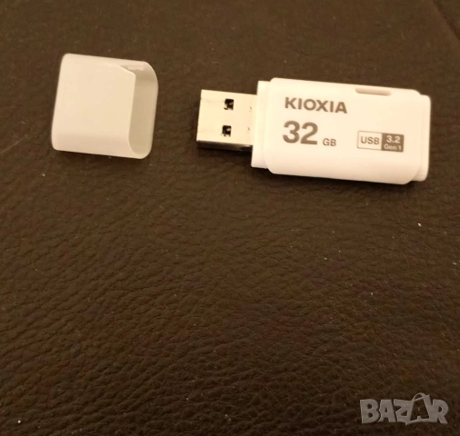 Продавам USB флашка 32GB, снимка 3 - USB Flash памети - 52136030