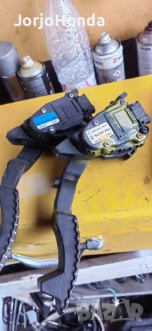 педали за газта Рено.. 