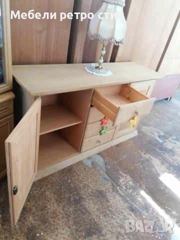 Скрин изработен изцяло от естествено дърво. С 4 чекмеджета и 2 врати. , снимка 8 - Шкафове - 50977665