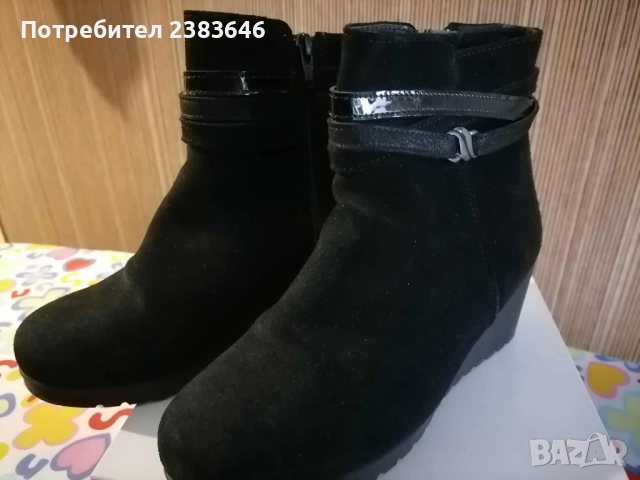 Дамски черни велурени боти на платформа