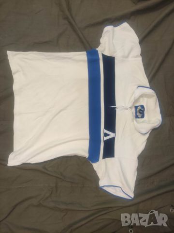 Продавам тениска с яка  на Левски, снимка 1 - Спортни дрехи, екипи - 45984272
