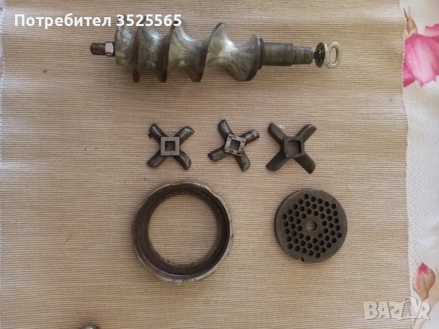 Ръчна машинка за мелене на месо № 8, снимка 3 - Антикварни и старинни предмети - 53150681