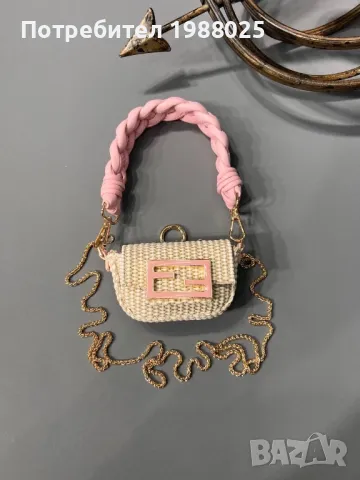 Fendi мини чанта, снимка 12 - Чанти - 46931051