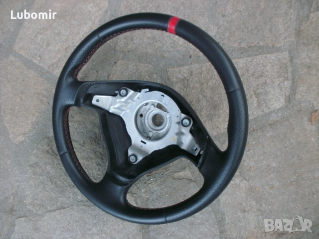 Волан, трилъчев, спортен - оригинален Аudi A3 - с дупчена кожа ! , снимка 2 - Аксесоари и консумативи - 52458974