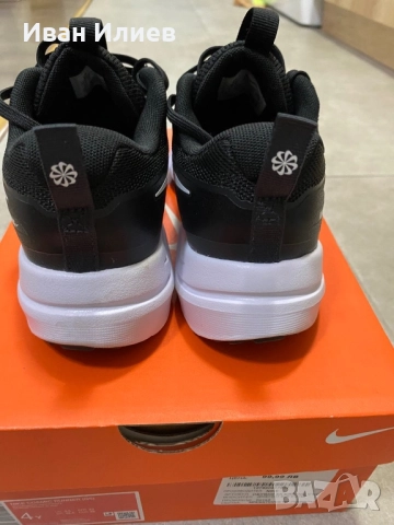 Оригинални маратонки Nike Cosmic Runner 36 номер, снимка 4 - Маратонки - 51654746