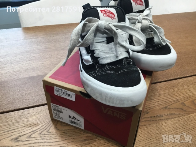 Обувки Vans Knu Skool, снимка 2 - Маратонки - 52027356
