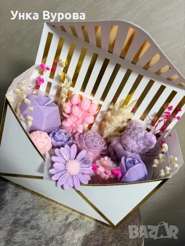 Аранжирана кутия с фигури от соев восък, снимка 4 - Декорация за дома - 50018102
