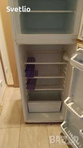 Продавам хладилник с горна камера Bess., снимка 2 - Хладилници - 50308807