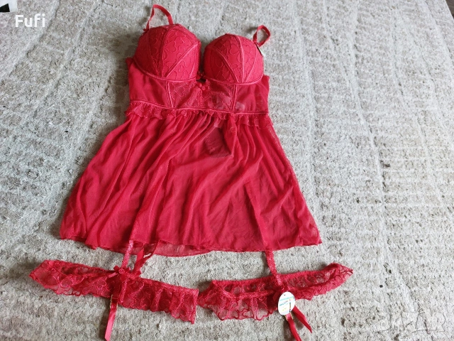 11 евро, нова нощничка с жартиери, 85 Д, с подплънки, марка Censored 